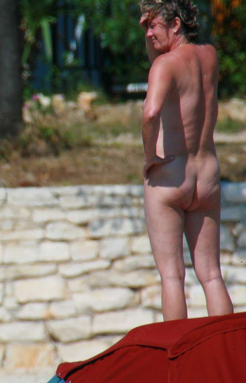 Pure Nudism Pics Chased With A Fish Net - 1